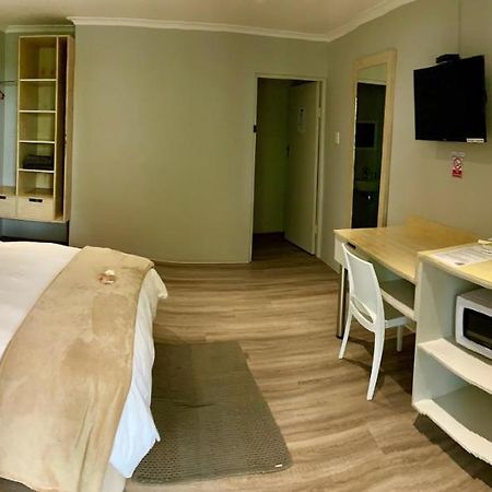 Mangolds Guest House Port Elizabeth Esterno foto