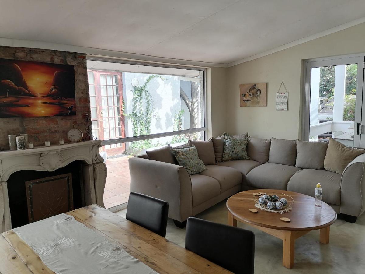 Mangolds Guest House Port Elizabeth Esterno foto