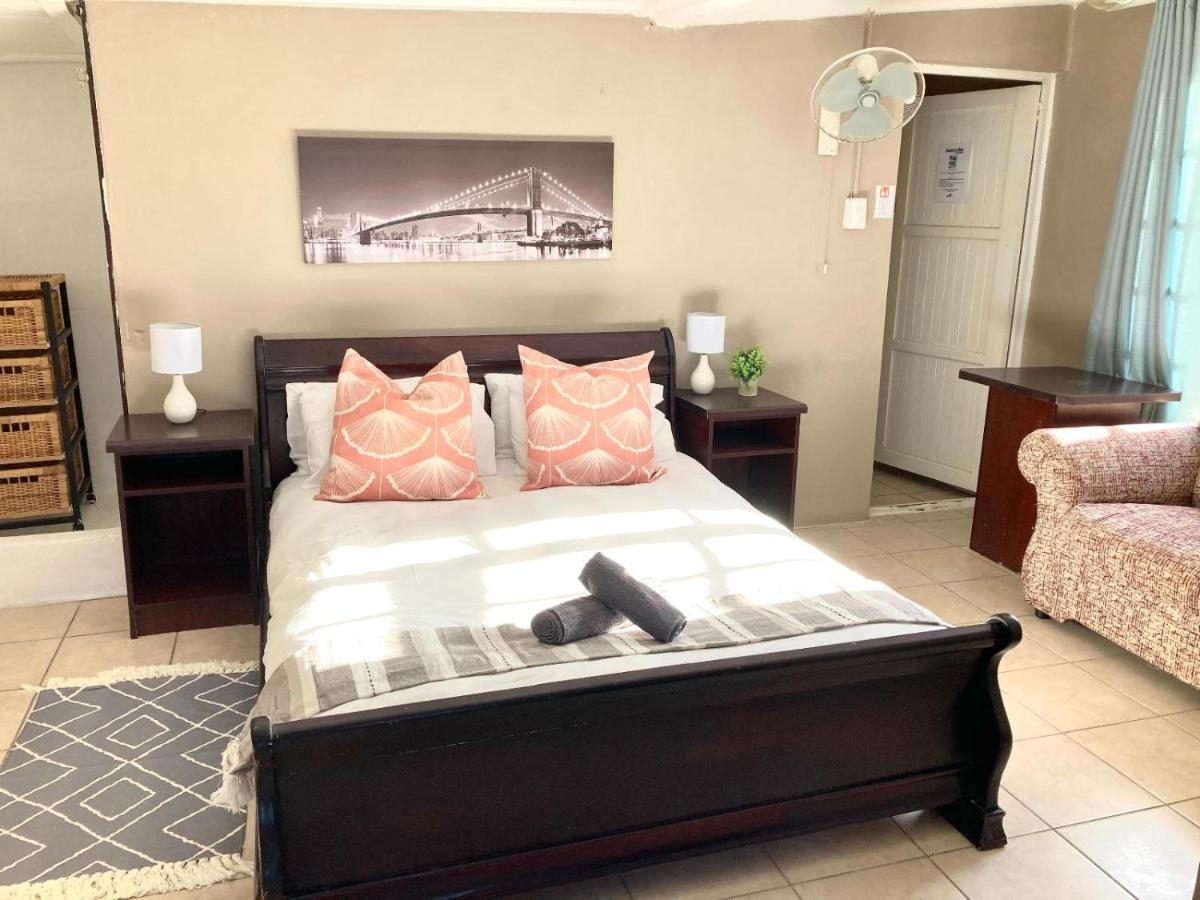 Mangolds Guest House Port Elizabeth Esterno foto
