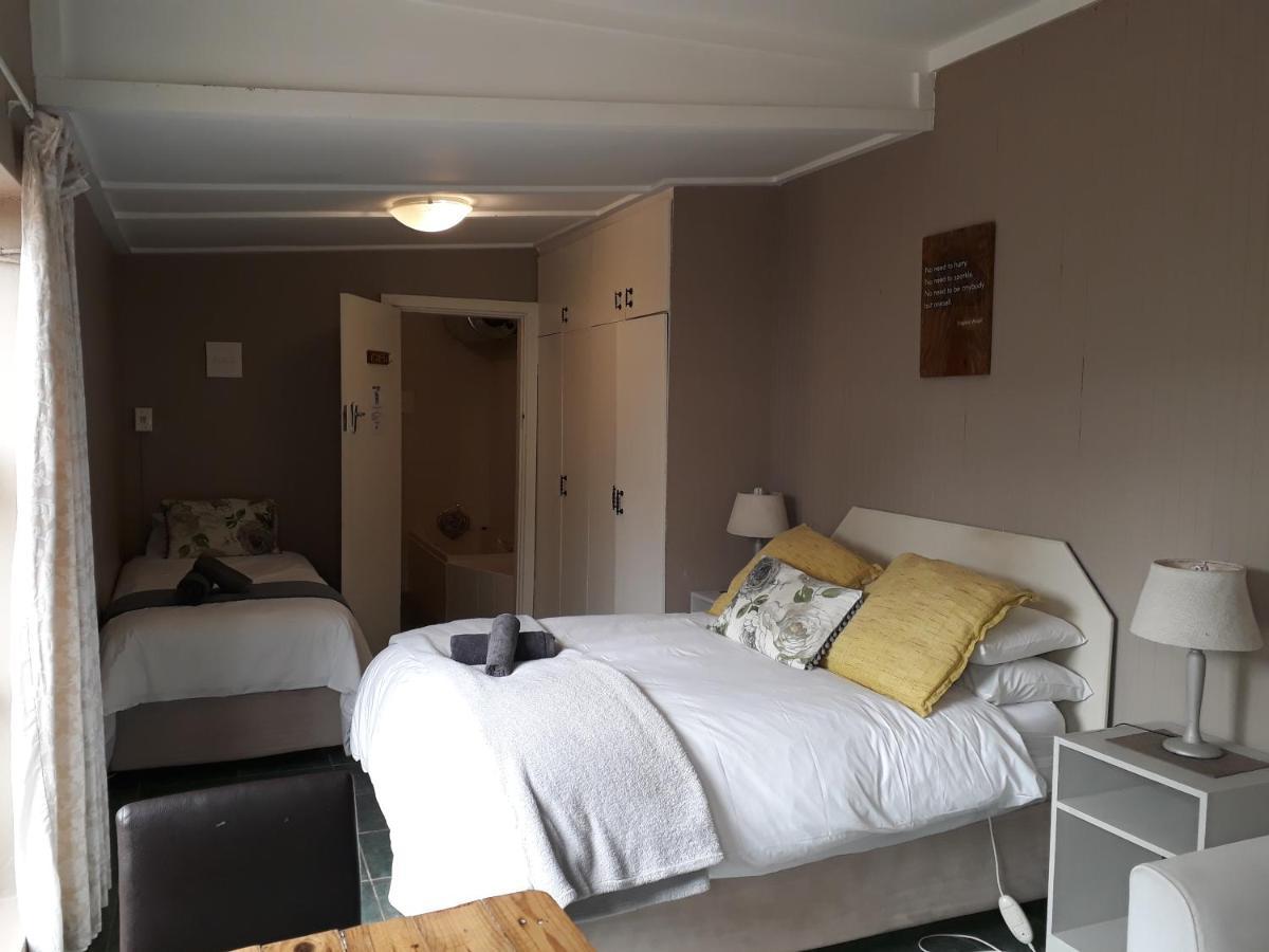 Mangolds Guest House Port Elizabeth Esterno foto